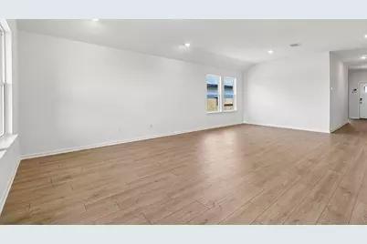 25529 Farmers Crop Lane, Elgin, TX 78621 - Photo 11