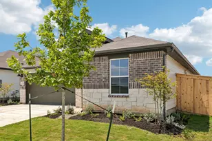 25529 Farmers Crop Ln, Elgin, TX 78621 - Photo 3