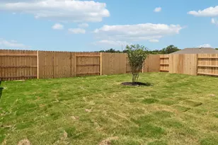25529 Farmers Crop Ln, Elgin, TX 78621 - Photo 31