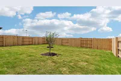 25529 Farmers Crop Lane, Elgin, TX 78621 - Photo 27