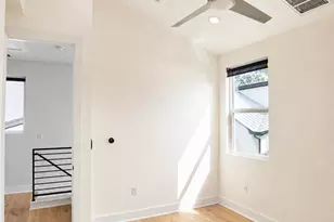 1123 Omega Ave, Austin, TX 78721 - Photo 13