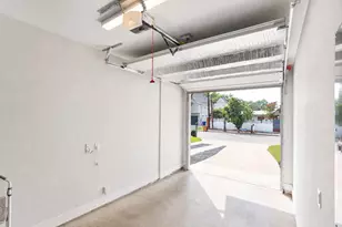 1123 Omega Ave, Austin, TX 78721 - Photo 29