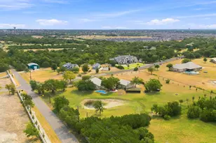 102 Valley View Dr E, Leander, TX 78641 - Photo 3