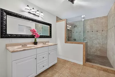 102 Valley View Drive E, Leander, TX 78641 - Photo 25
