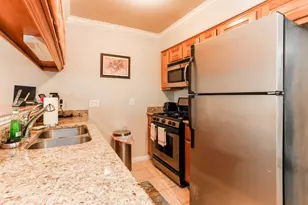 1500 East Side Dr, Austin, TX 78704 - Photo 9