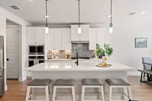 1005 Sage Thrasher Cir, Dripping Springs, TX 78620 - Photo 13