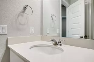 108 Peruvian Ln, Georgetown, TX 78626 - Photo 17