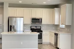 108 Peruvian Ln, Georgetown, TX 78626 - Photo 9