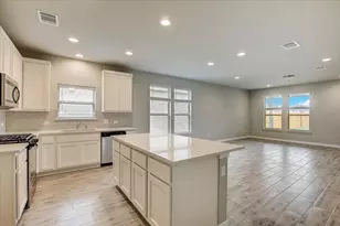 108 Peruvian Ln, Georgetown, TX 78626 - Photo 7