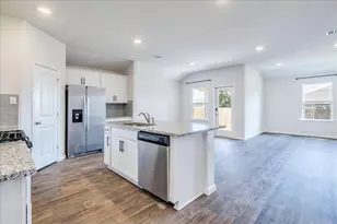 136 Medinah Ln, San Marcos, TX 78666 - Photo 5
