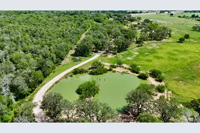 1175 Southern Way, Luling, TX 78648 - Photo 13