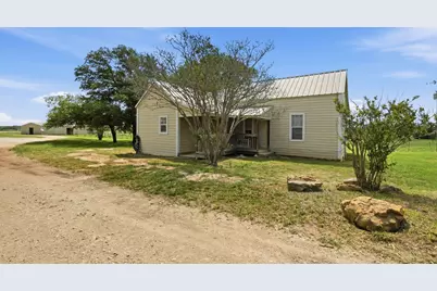 1175 Southern Way, Luling, TX 78648 - Photo 11