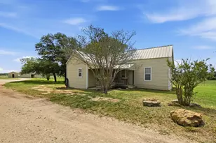1175 Southern Way, Luling, TX 78648 - Photo 11