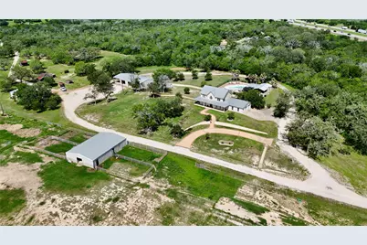 1175 Southern Way, Luling, TX 78648 - Photo 1