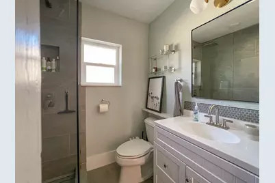 2013 Tillotson Avenue, Austin, TX 78702 - Photo 27