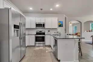 711 Rolling Oak Dr, Round Rock, TX 78664 - Photo 3