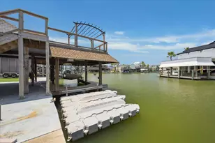 219 Bora Bora Dr, Galveston, TX 77554 - Photo 27