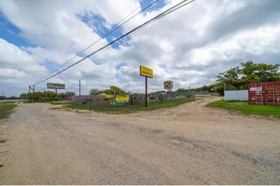 12102 US Highway 281 N, Round Mountain, TX 78663 - Photo 13