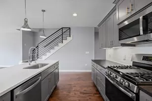 503 Kemp St, Austin, TX 78741 - Photo 5