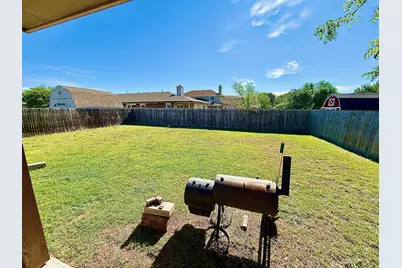 133 Paige Bend, Hutto, TX 78634 - Photo 17