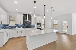 133 Darlington Ct, Liberty Hill, TX 78642 - Photo 5