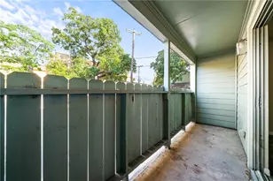 301 W 38th St, Austin, TX 78705 - Photo 15