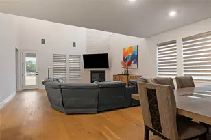 682 Two Creeks Ln, Austin, TX 78737 - Photo 11