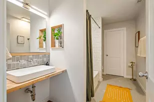 618 Denson Dr, Austin, TX 78752 - Photo 17