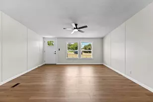 106 Augusta Pl Dr, Liberty Hill, TX 78642 - Photo 11