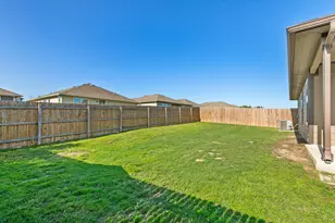 725 Liard River Rd, Hutto, TX 78634 - Photo 19