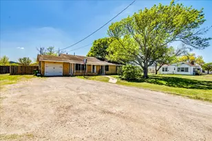 500 Blackjack St, Lockhart, TX 78644 - Photo 5