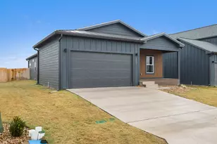 2027 Applewood Dr, Lockhart, TX 78644 - Photo 3