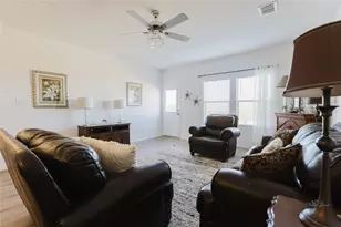 517 Halfmoon Dr, Lockhart, TX 78644 - Photo 13