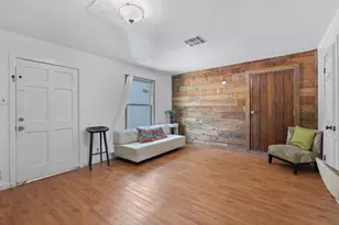 1013 N Colorado St, Lockhart, TX 78644 - Photo 17