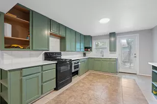 1013 N Colorado St, Lockhart, TX 78644 - Photo 9