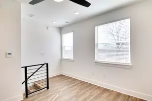 7601 Carver Ave, Austin, TX 78752 - Photo 3