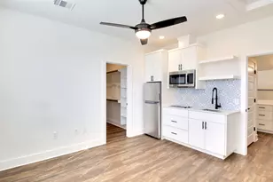 7601 Carver Ave, Austin, TX 78752 - Photo 1