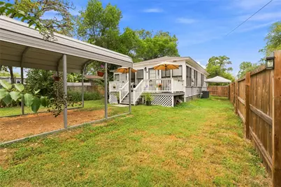505 Lee Street, Smithville, TX 78957 - Photo 23