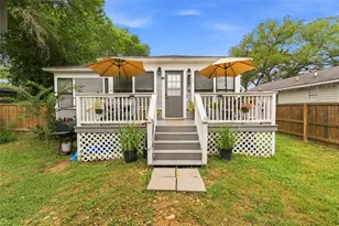 505 Lee St, Smithville, TX 78957 - Photo 21