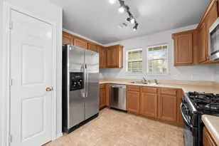 105 Fire Island Dr, Pflugerville, TX 78660 - Photo 9