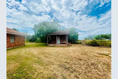 1040 Hwy 80 E, Nixon, TX 78140 - Photo 31