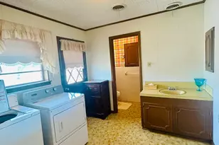 1040 Hwy 80 E, Nixon, TX 78140 - Photo 7