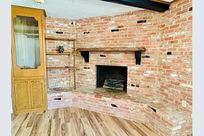 1040 Hwy 80 E, Nixon, TX 78140 - Photo 17