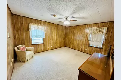 1040 Hwy 80 E, Nixon, TX 78140 - Photo 25