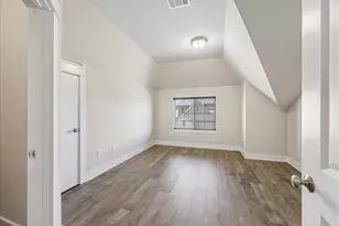 13001 Hymeadow Dr, Austin, TX 78729 - Photo 17