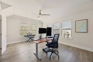 13001 Hymeadow Dr, Austin, TX 78729 - Photo 15