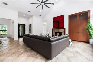 37 Autumn Oaks Dr, The Hills, TX 78738 - Photo 5