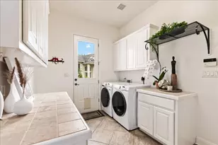 37 Autumn Oaks Dr, The Hills, TX 78738 - Photo 29