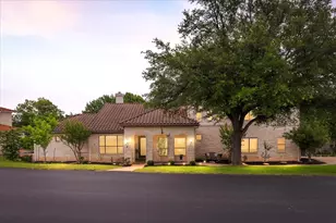 37 Autumn Oaks Dr, The Hills, TX 78738 - Photo 23