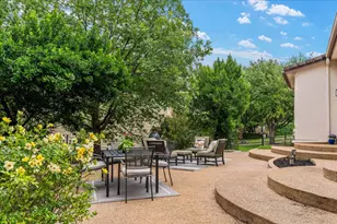 37 Autumn Oaks Dr, The Hills, TX 78738 - Photo 35